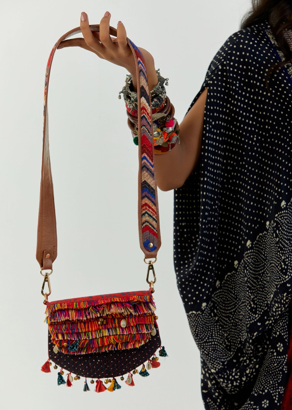 BAGH SLING BAG