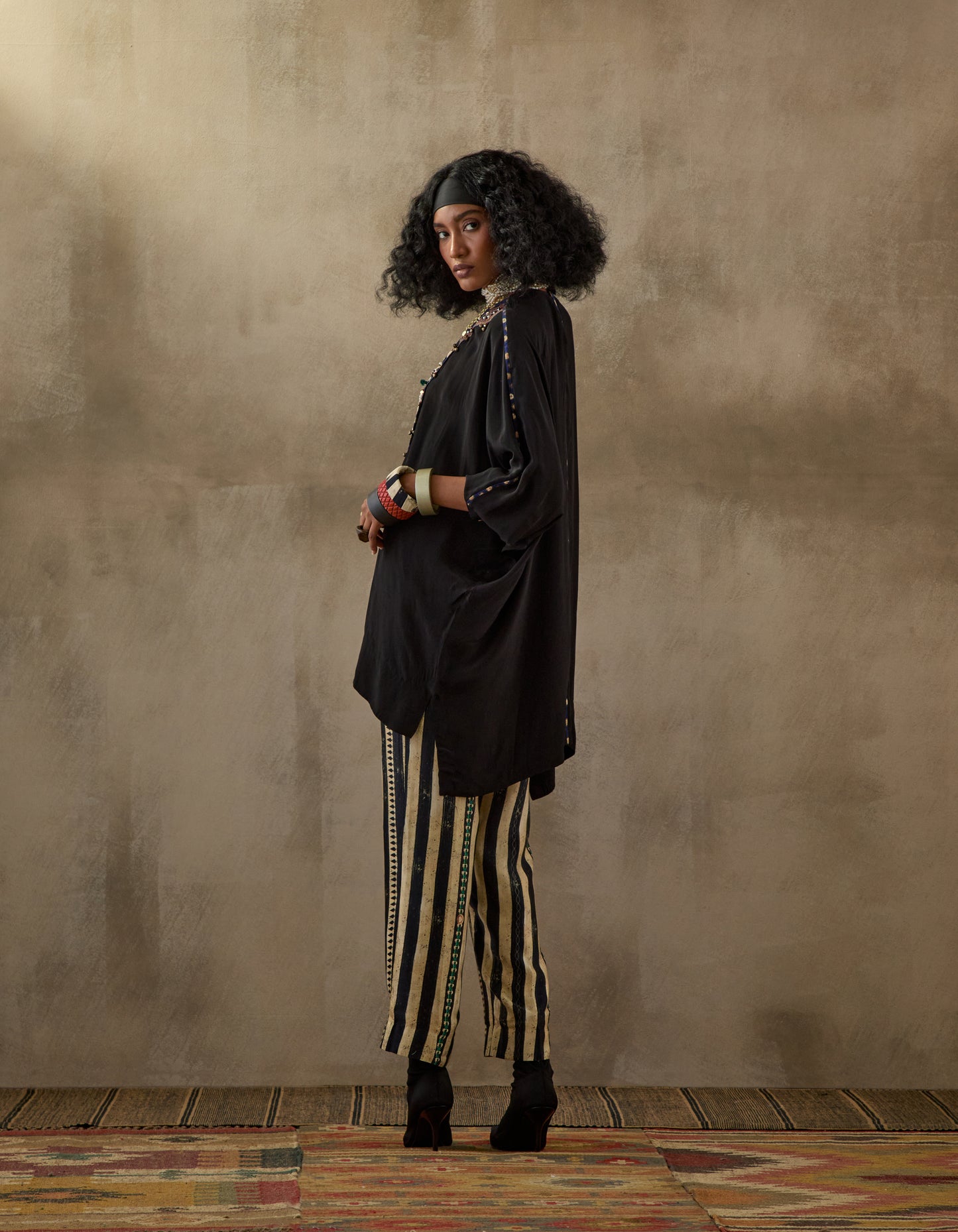 KURU TRAPEZE KURTA SET