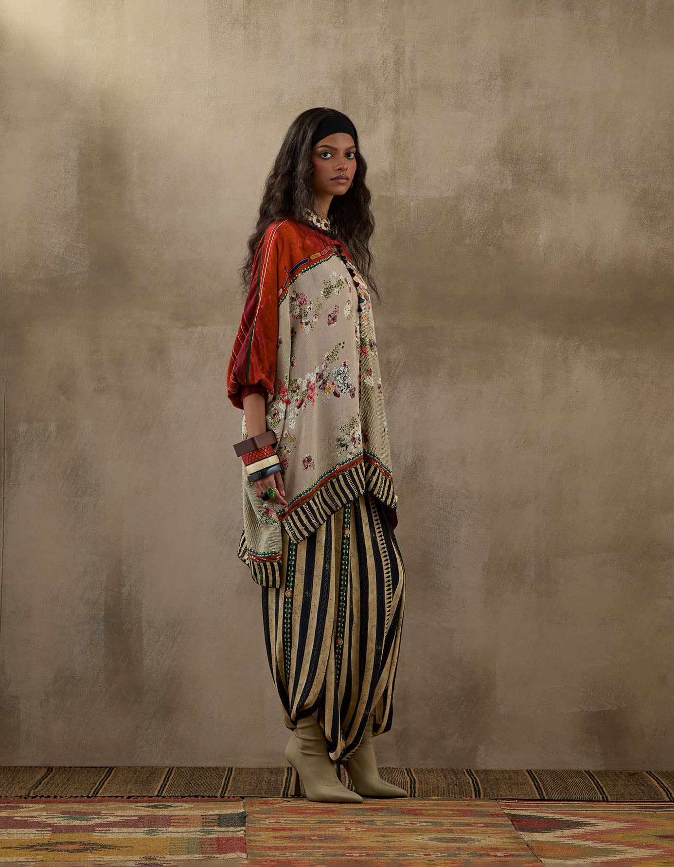 KURU TRAPEZE KURTA SET