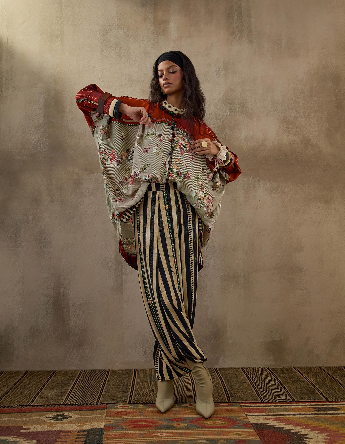 KURU TRAPEZE KURTA SET