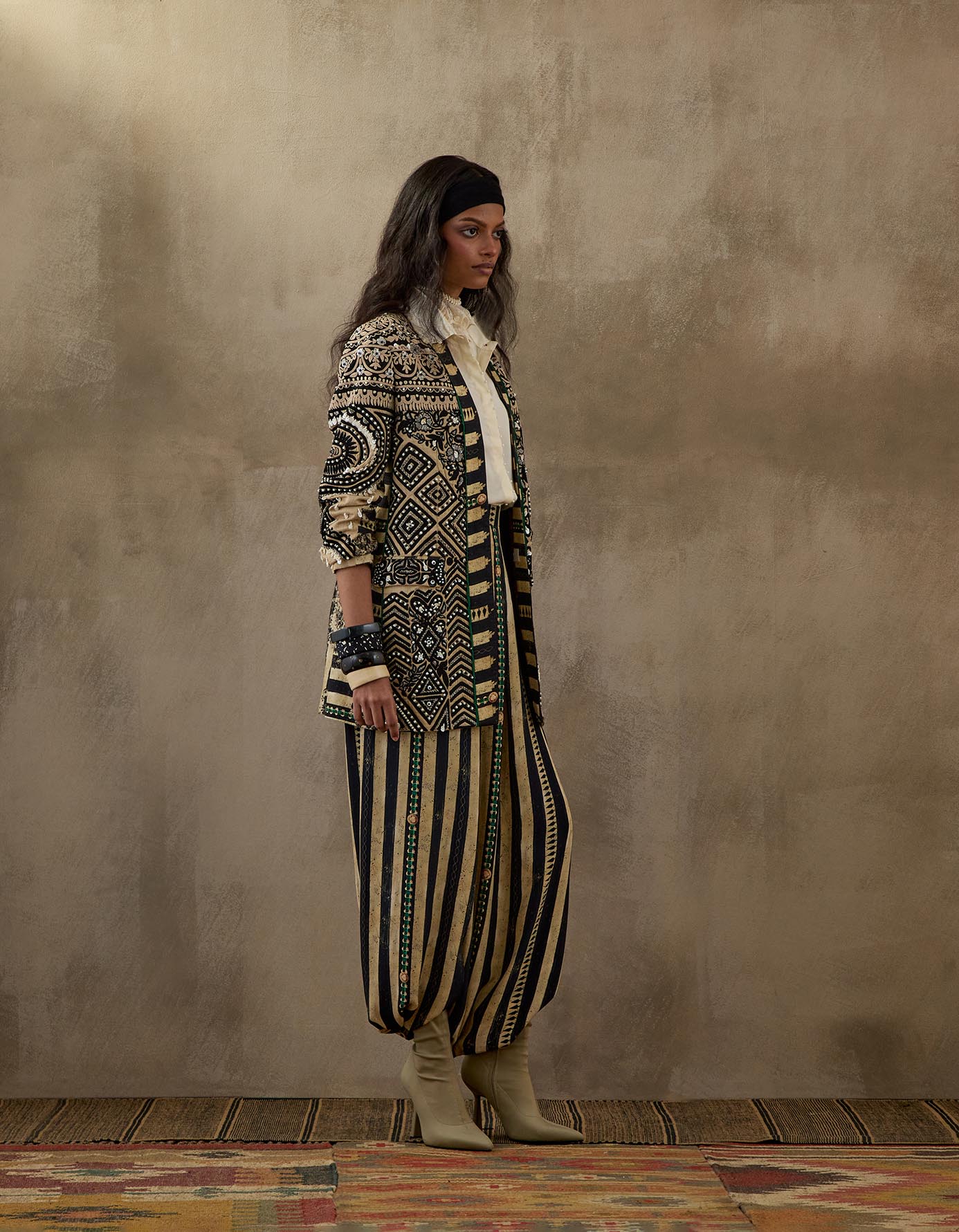 OPEN DHANA JACKET SET