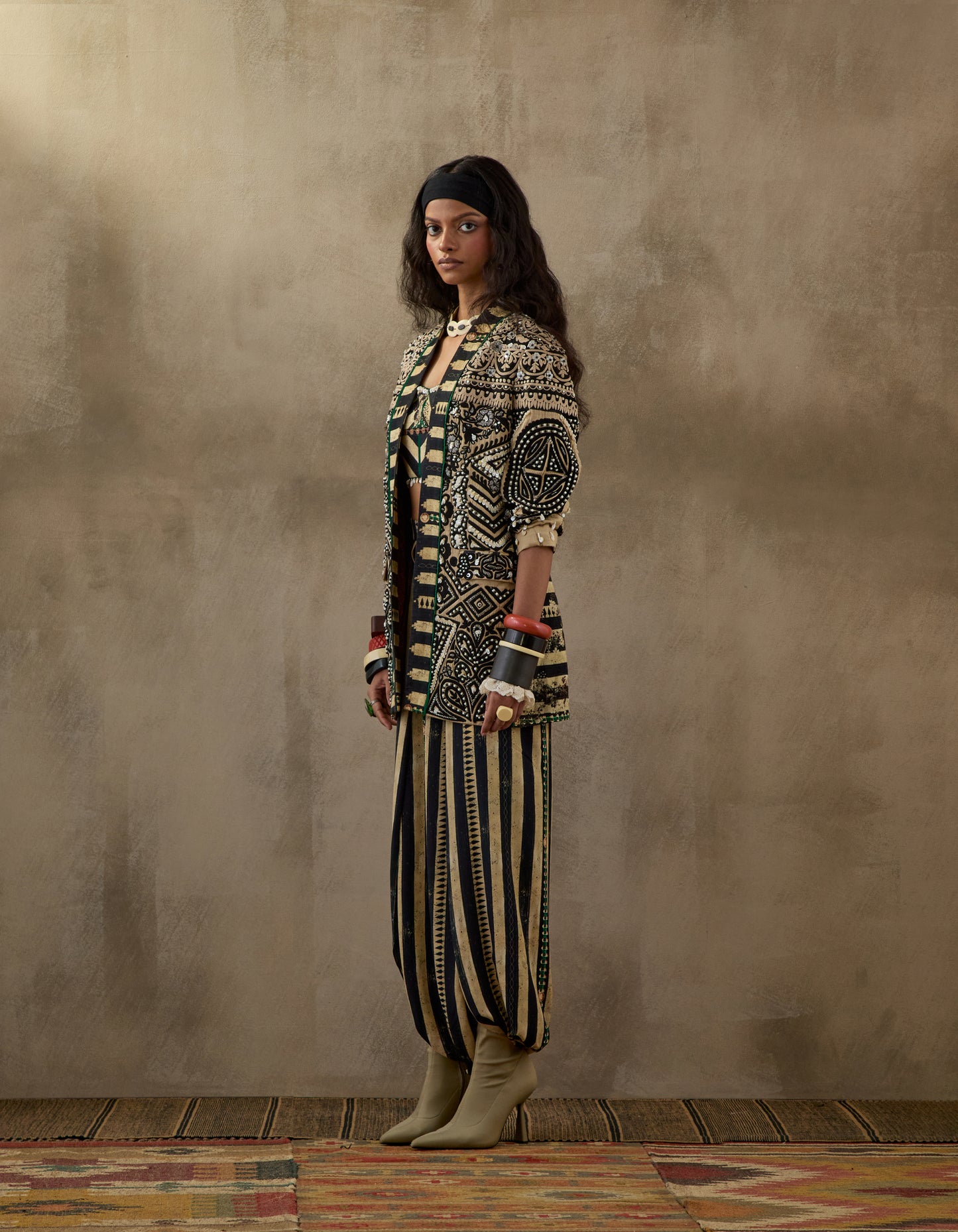 OPEN DHANA JACKET SET