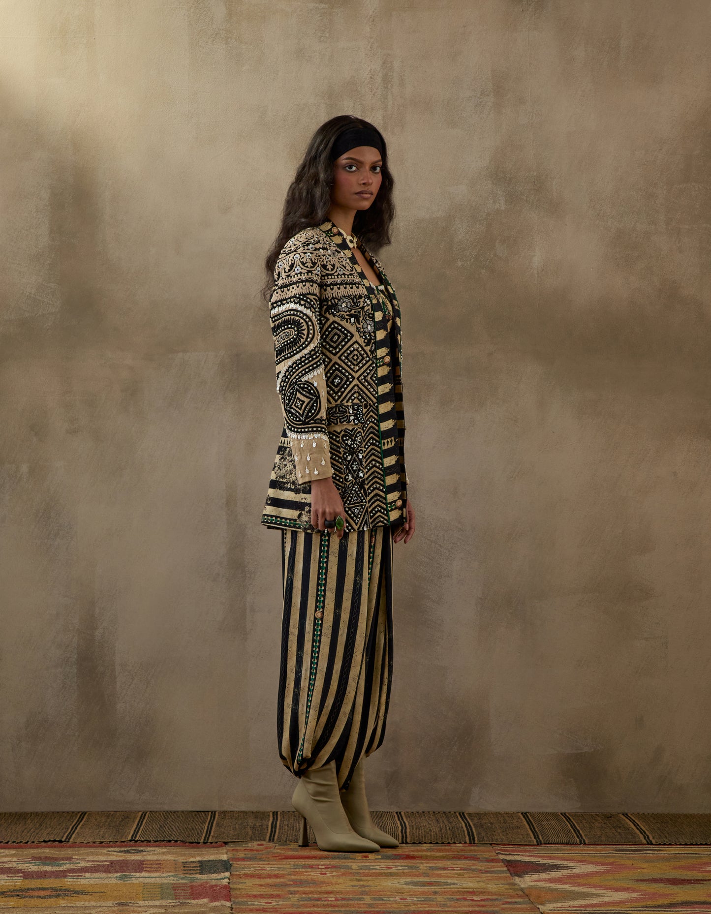OPEN DHANA JACKET SET