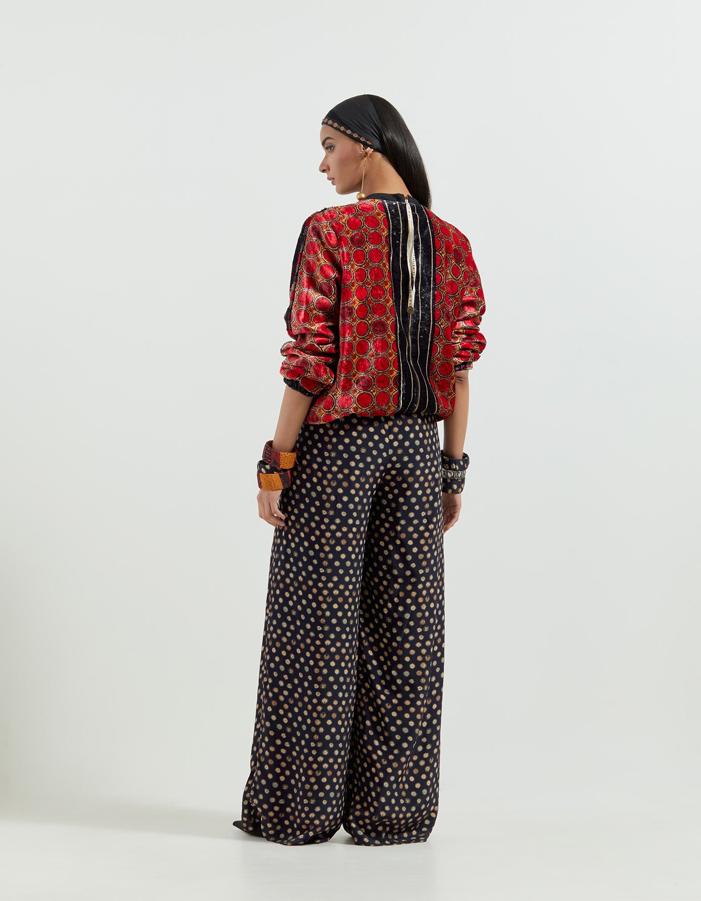 ZAHRA SWEATSHIRT JACKET