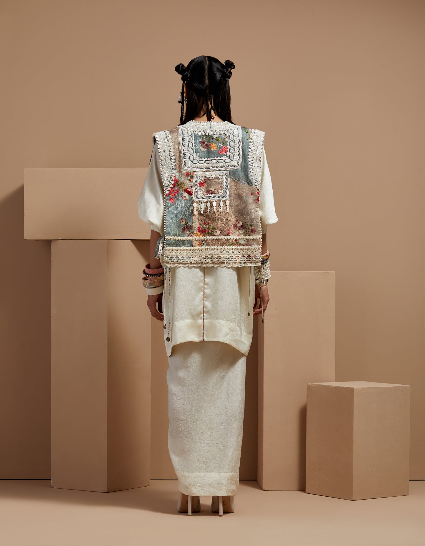 NYLA GILET SET