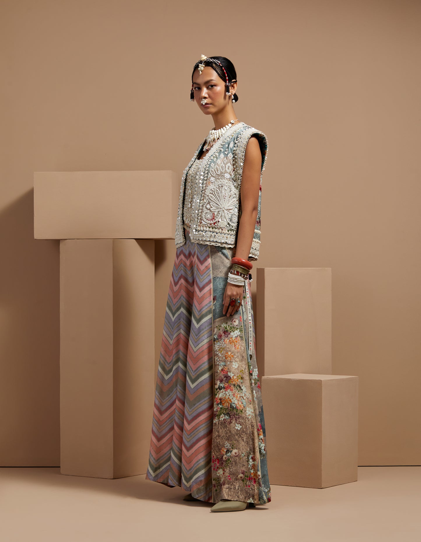 NYLA GILET SET