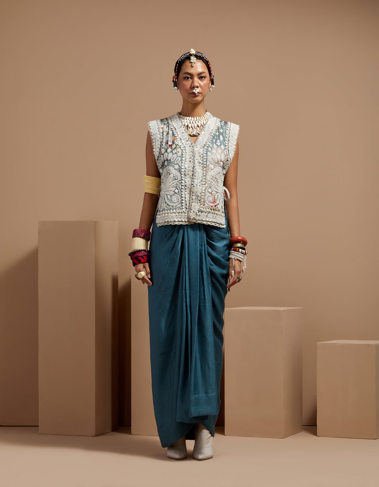NYLA GILET SET