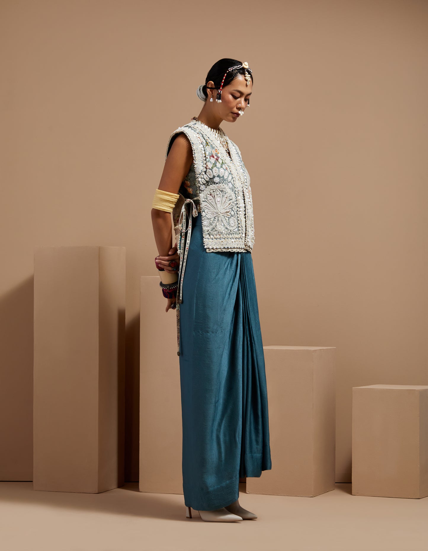 NYLA GILET SET