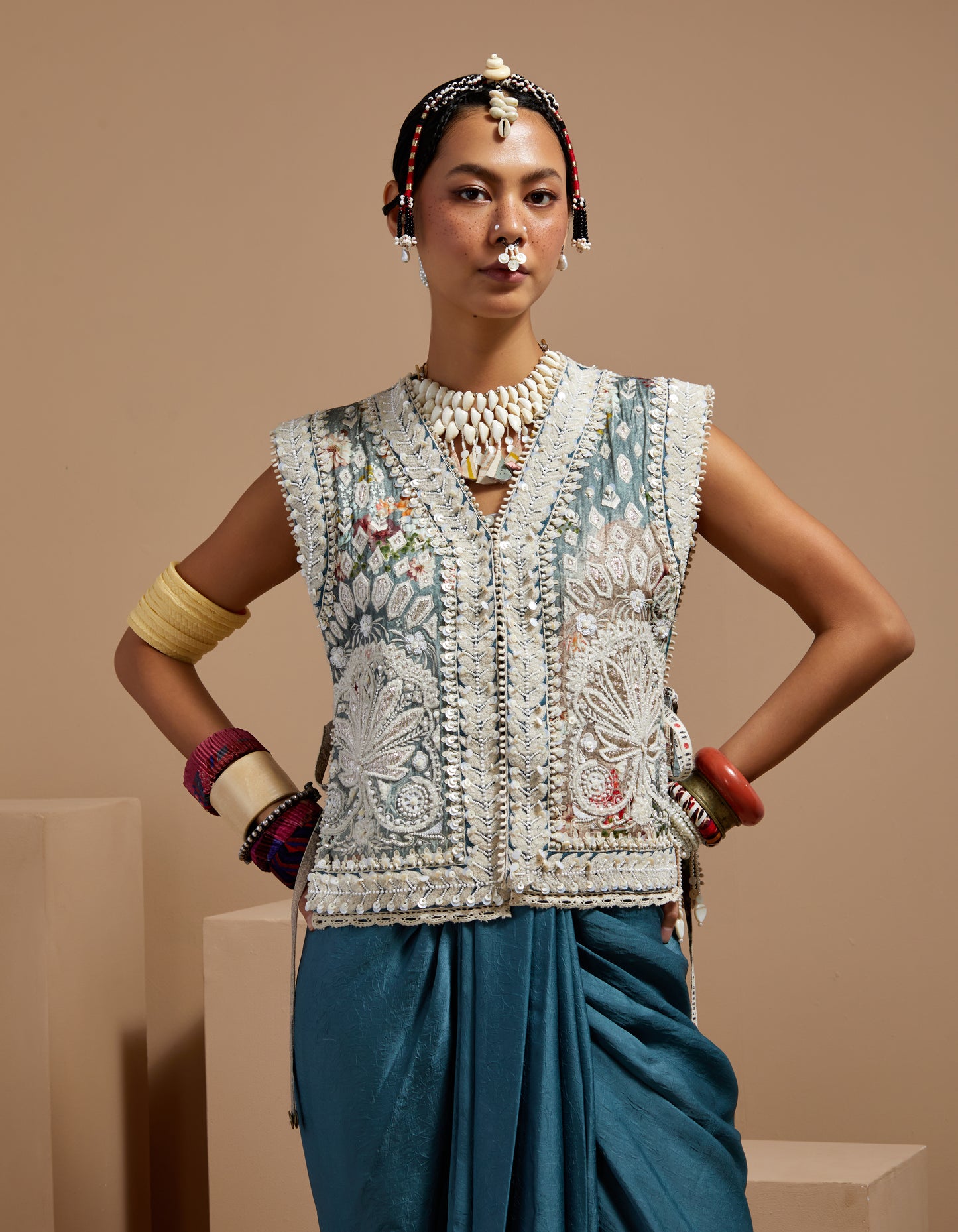 NYLA GILET SET