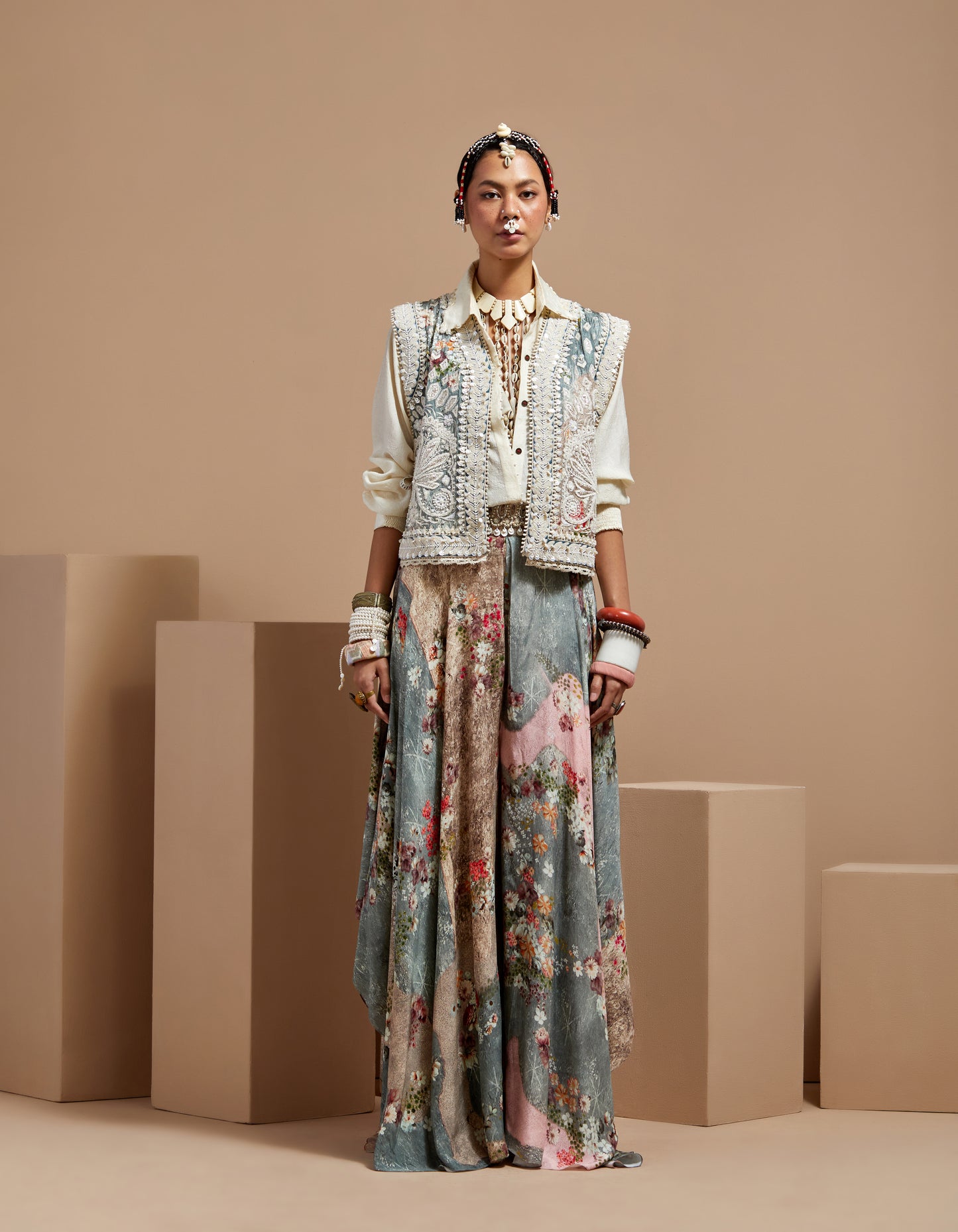NYLA GILET SET