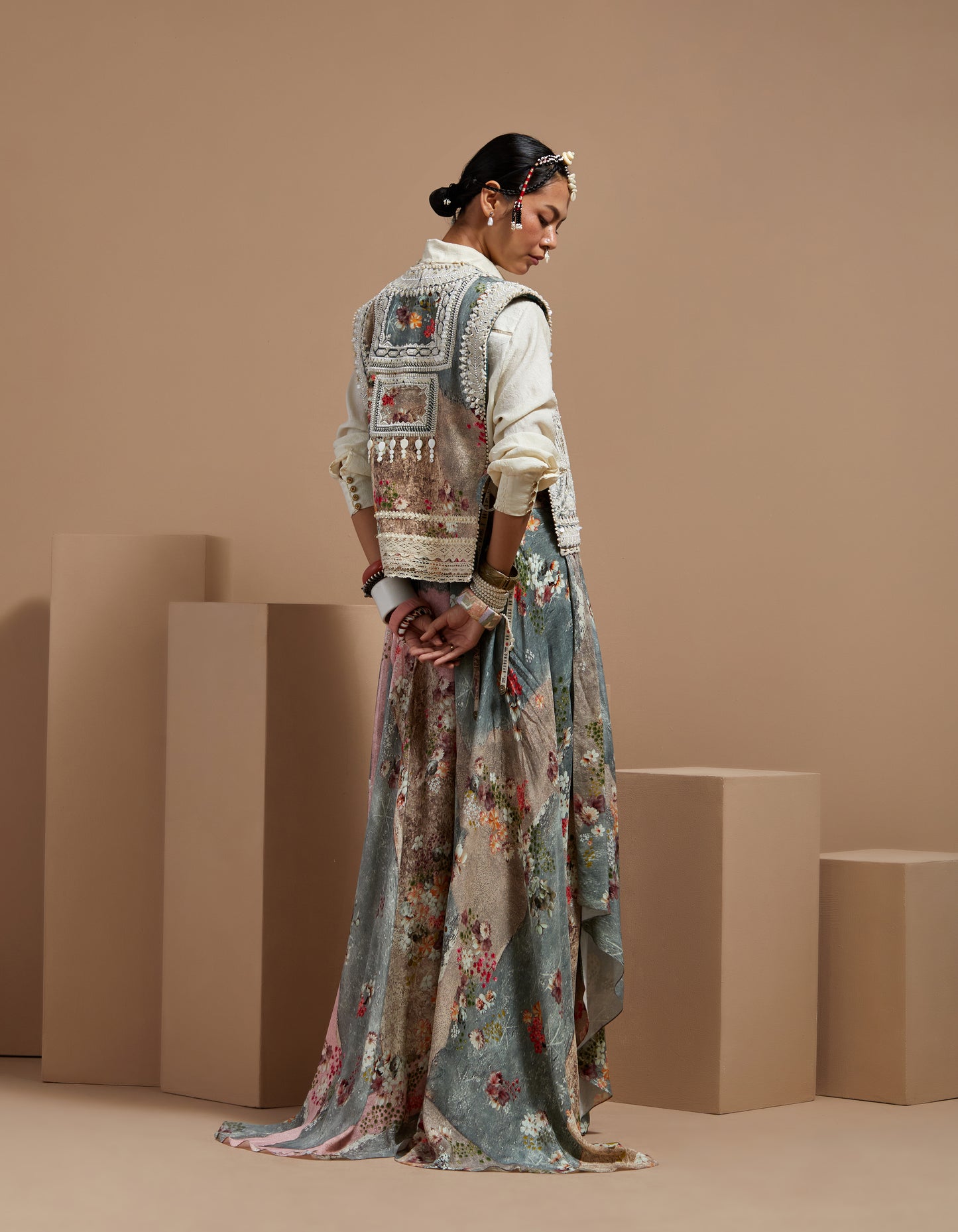 NYLA GILET SET