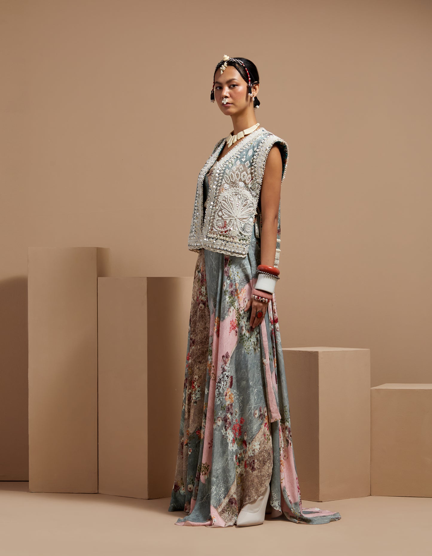 NYLA GILET SET