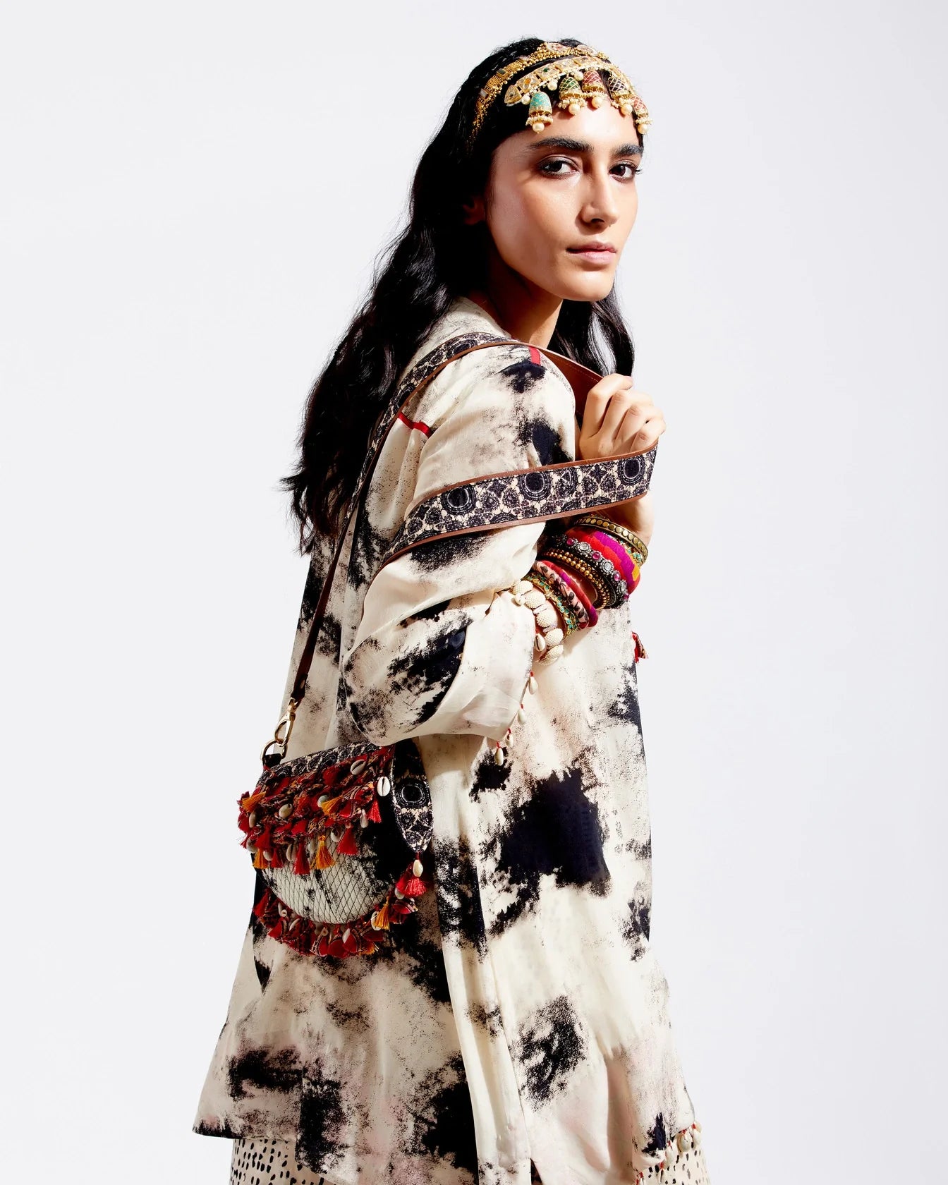 BAGH SLING BAG