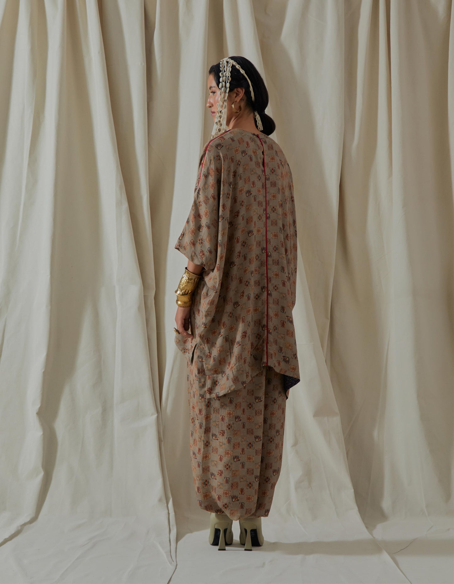 KURU TRAPEZE KURTA SET
