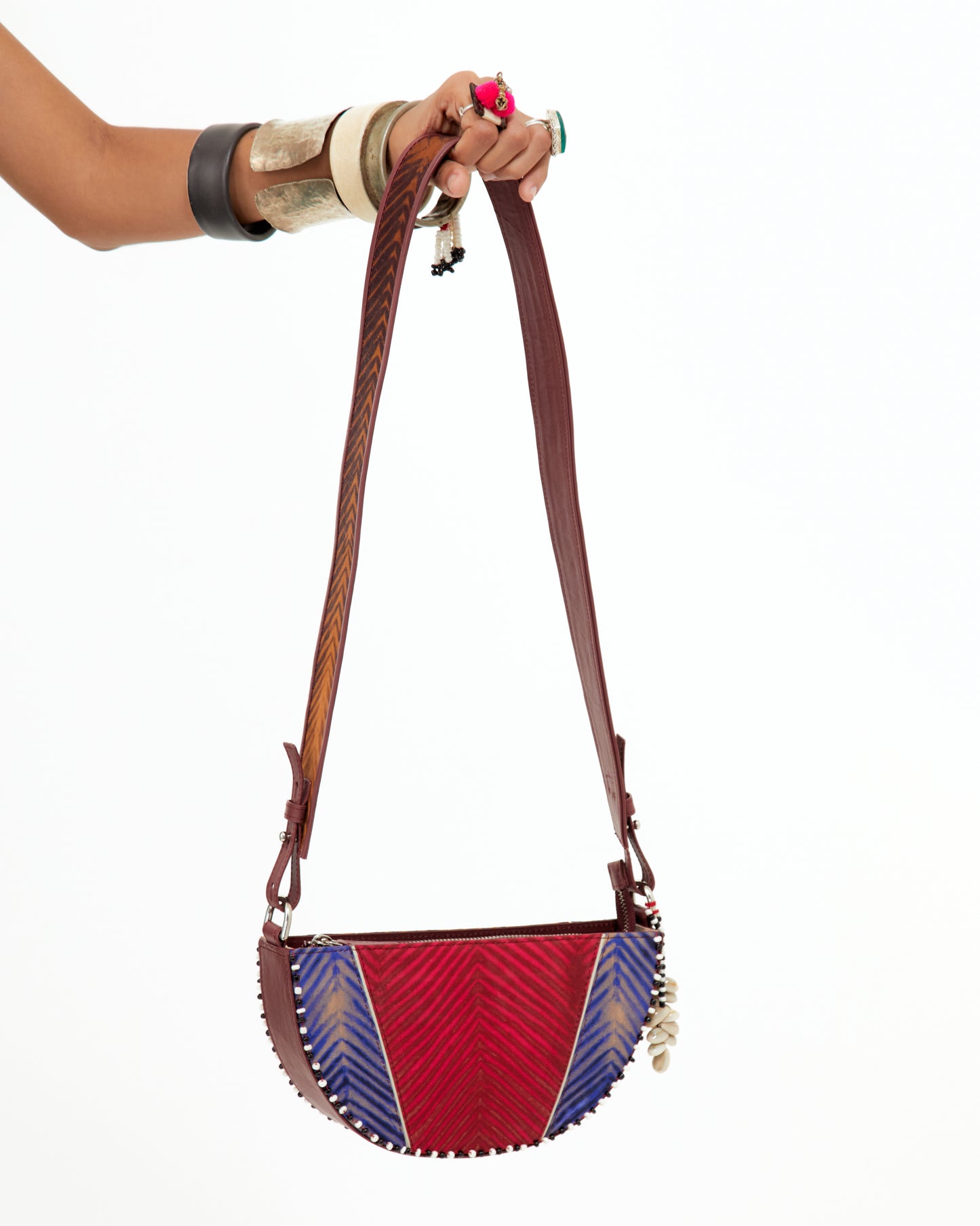 CHAND SLING BAG