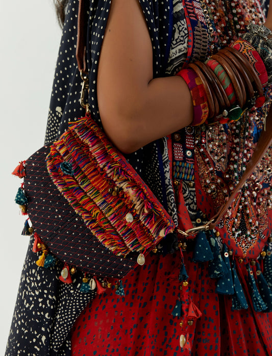 BAGH SLING BAG