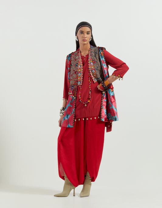 RUHI SLEEVELESS JACKET