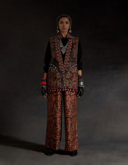 RUHI SLEEVELESS JACKET SET