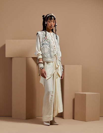 NYLA GILET SET
