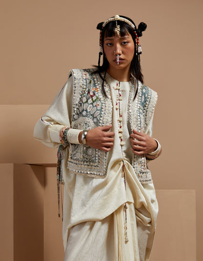 NYLA GILET SET