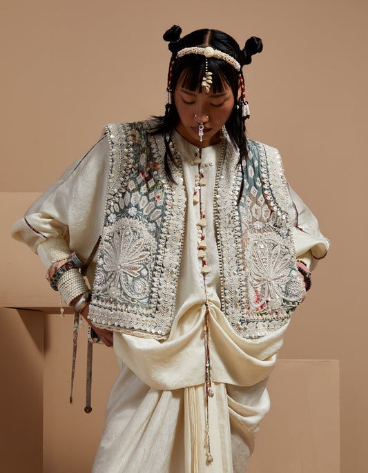 NYLA GILET