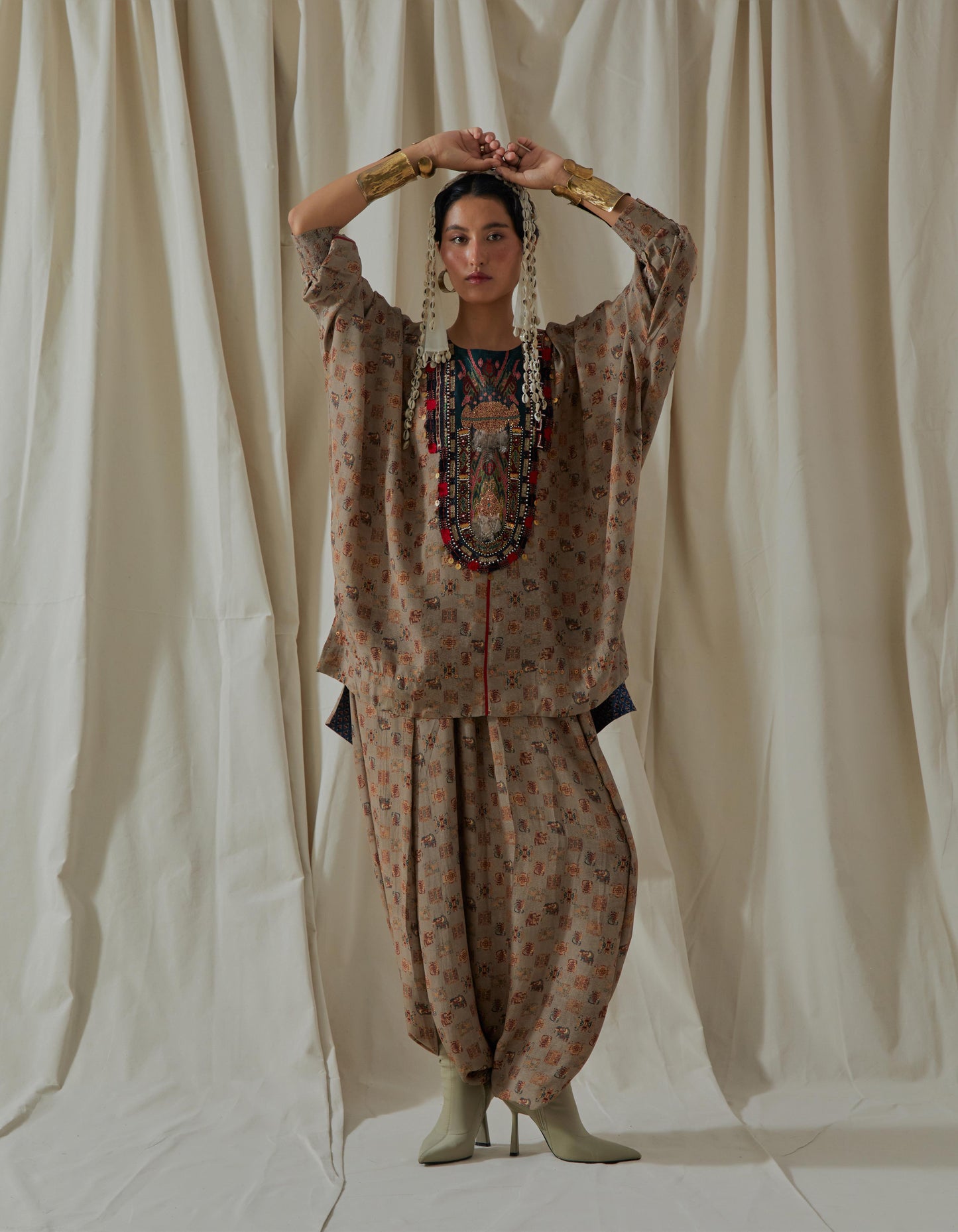 KURU TRAPEZE KURTA SET
