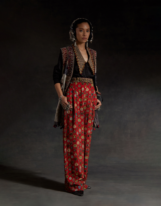 RUHI SLEEVELESS JACKET SET