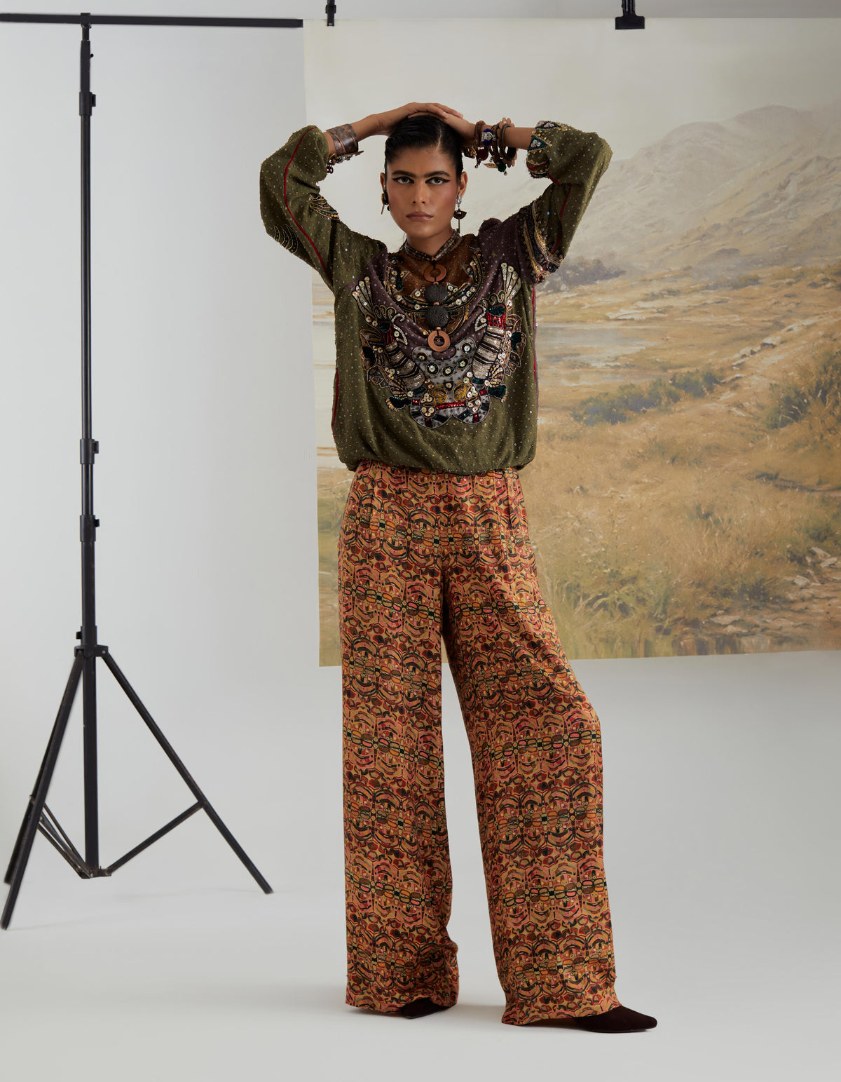 ZAAHRA SWEATSHIRT