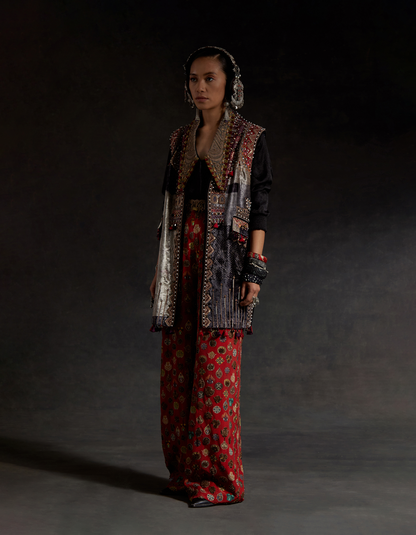 RUHI SLEEVELESS JACKET SET