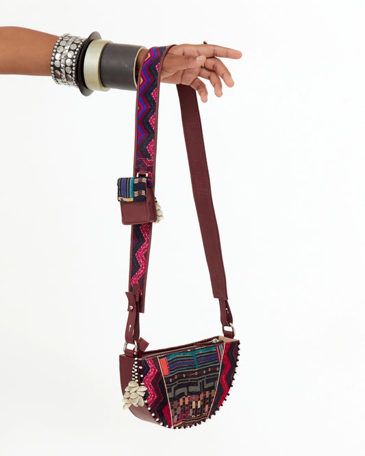 CHAND SLING BAG